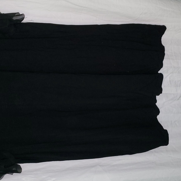 Kim & Cami Embroidered Floral Tunic Top - Picture 4 of 12